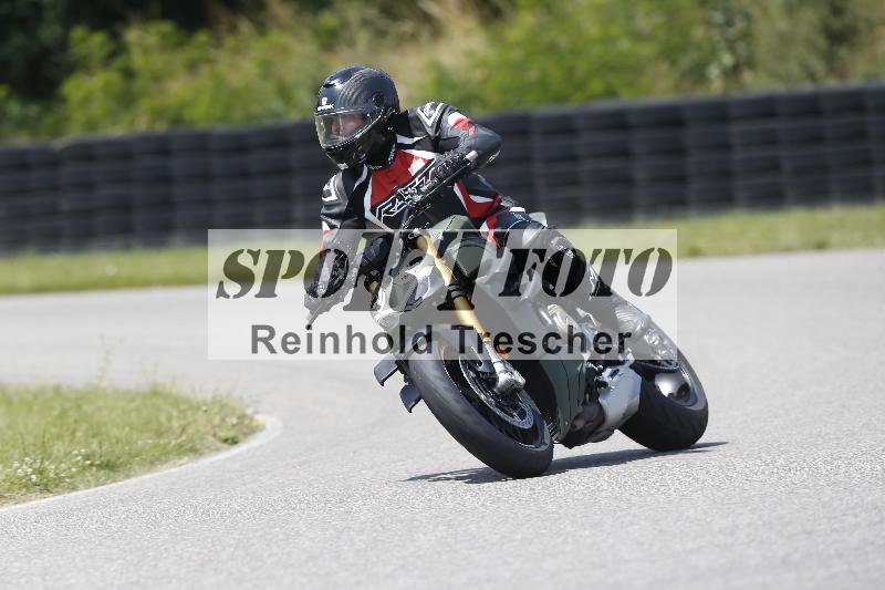 /27 12.06.2025 Ducati Schweiz Trackday Warmup  ADR/gruen-vert/28
